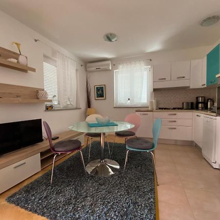 Appartement Molnar à Premantura Extérieur photo