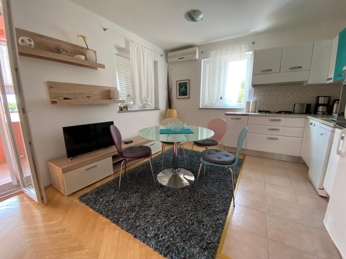 Appartement Molnar à Premantura Extérieur photo